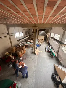 Galpão / Depósito / Armazém para venda ou aluguel, 600m² no Vila Iara, São Gonçalo