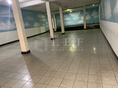 Casa Comercial para alugar, 259m² no Centro, Embu das Artes
