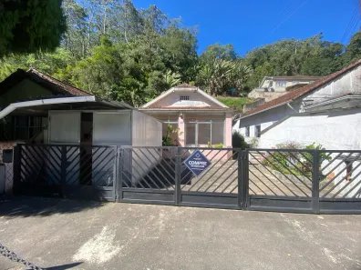 Casa com 4 Quartos à venda, 138m² no Castelanea, Petrópolis