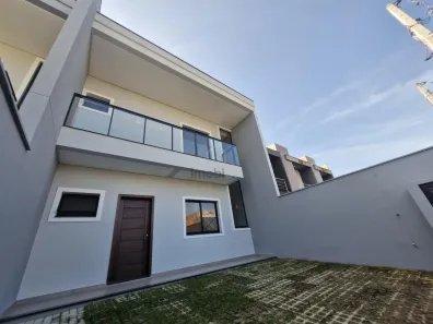 Sobrado com 3 Quartos à venda, 136m² no Itacolomi, Balneário Piçarras