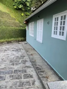 Casa com 2 Quartos para alugar, 110m² no Mosela, Petrópolis