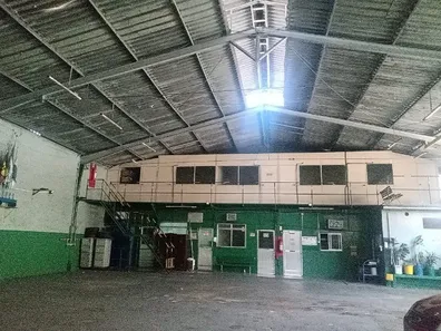 Galpão / Depósito / Armazém à venda, 720m² no Jardim Vinte e Cinco de Agosto, Duque de Caxias