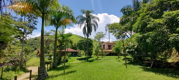 Fazenda / Sítio / Chácara com 4 Quartos à venda, 71000m² no Califórnia da Barra, Barra do Piraí