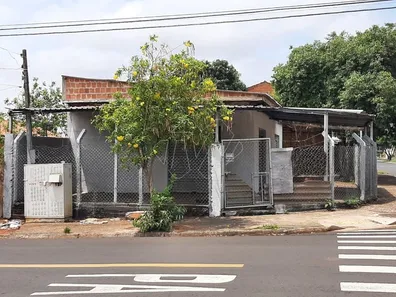 Galpão / Depósito / Armazém à venda, 130m² no Parque das Hortências, Araraquara