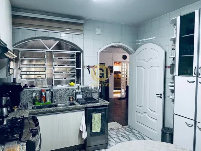 Fazenda / Sítio / Chácara com 3 Quartos para alugar, 500m² no Condomínio Lagoinha, Jacareí