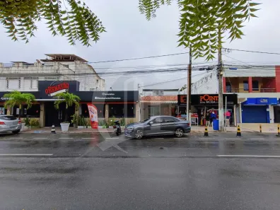 Galpão / Depósito / Armazém à venda, 210m² no Farolândia, Aracaju