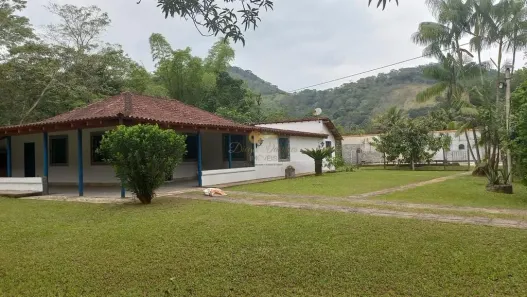 Fazenda / Sítio / Chácara com 6 Quartos à venda, 5000m² no Parada Modelo, Guapimirim