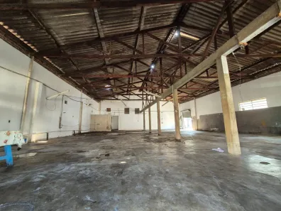 Galpão / Depósito / Armazém para venda ou aluguel, 250m² no Campos Elíseos, Resende