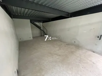 Loja / Salão / Ponto Comercial para alugar, 71m² no Parque Ipiranga, Resende