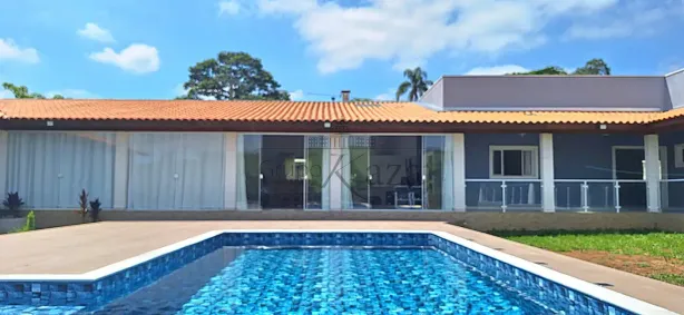 Fazenda / Sítio / Chácara com 3 Quartos à venda, 370m² no Chácara Marambaia, Caçapava