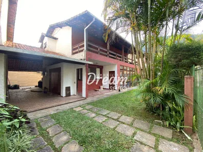 Casa de Condomínio com 5 Quartos para venda ou aluguel, 230m² no Carlos Guinle, Teresópolis
