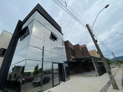 Loja / Salão / Ponto Comercial à venda, 30m² no Camobi, Santa Maria
