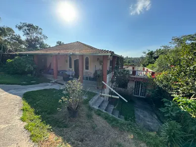 Fazenda / Sítio / Chácara com 3 Quartos à venda, 1000m² no Ibiúna, Ibiúna