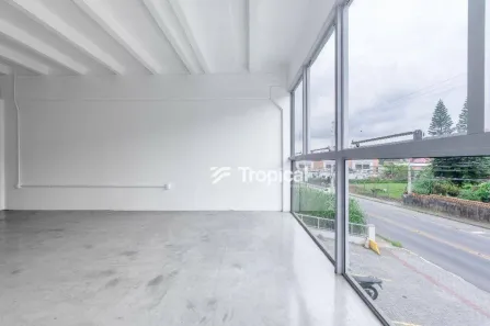 Conjunto Comercial / Sala para alugar, 50m² no Velha Central, Blumenau