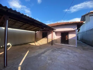 Casa com 2 Quartos para alugar, 300m² no Livramento, Santarém