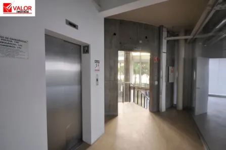 Prédio Inteiro para alugar, 1970m² no Jardim Santo Antônio, Embu das Artes