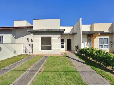 Casa de Condomínio com 3 Quartos à venda, 78m² no Itacolomi, Balneário Piçarras