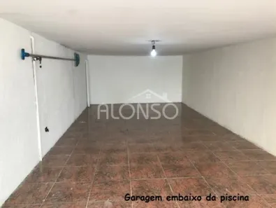 Prédio Inteiro com 8 Quartos para alugar, 1250m² no Granja Viana, Cotia
