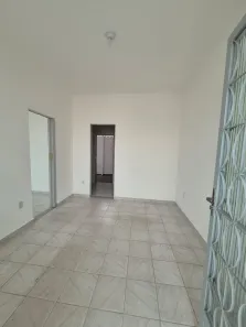 Casa com 1 Quarto para alugar, 35m² no Centro, Nilópolis
