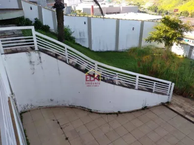 Sobrado com 3 Quartos à venda, 300m² no Jardim Amália, Volta Redonda