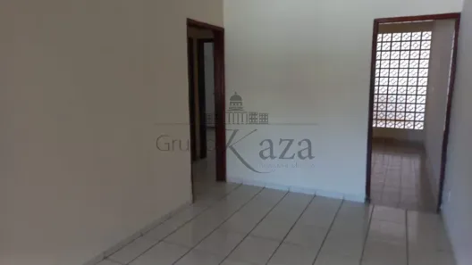 Casa com 2 Quartos para alugar, 180m² no Jardim Flórida, Jacareí
