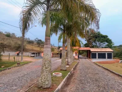 Fazenda / Sítio / Chácara com 5 Quartos à venda, 6000m² no Ajuda, Guararema
