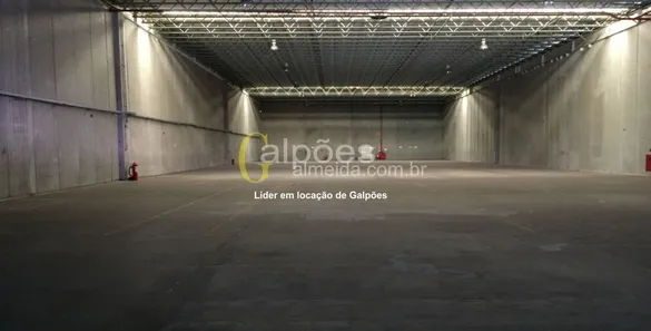 Galpão / Depósito / Armazém para alugar, 1600m² no Santa Fé, Osasco