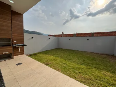 Sobrado com 3 Quartos à venda, 126m² no Laranjeiras, Caieiras