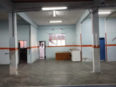 Prédio Inteiro para alugar, 1200m² no Vila Santa Cruz, Duque de Caxias