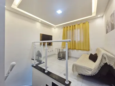Casa de Condomínio com 2 Quartos para alugar, 48m² no Aviação, Praia Grande