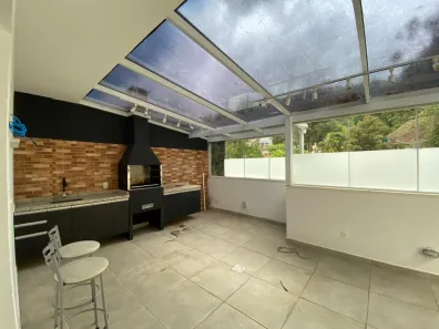 Apartamento com 4 Quartos para venda ou aluguel, 215m² no Castelanea, Petrópolis