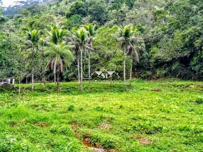 Fazenda / Sítio / Chácara com 2 Quartos à venda, 150m² no Parque Xerém, Duque de Caxias