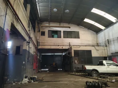 Galpão / Depósito / Armazém para venda ou aluguel, 2000m² no Cascadura, Rio de Janeiro