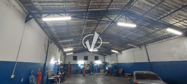 Galpão / Depósito / Armazém à venda, 250m² no Loteamento Alfredo Abilio Flores, Pindamonhangaba