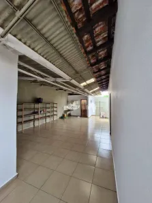 Casa com 3 Quartos à venda, 166m² no Leonor, Londrina