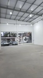 Galpão / Depósito / Armazém para alugar, 200m² no Centro, Camboriú
