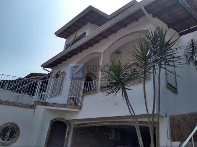 Sobrado com 4 Quartos à venda, 350m² no Centro, Ribeirão Pires