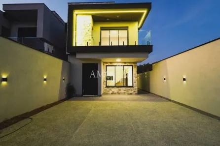 Casa com 3 Quartos à venda, 227m² no Portais (Polvilho), Cajamar