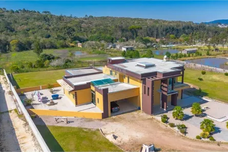 Fazenda / Sítio / Chácara com 4 Quartos à venda, 569m² no Jardim Eugênia Maria, Campina Grande do Sul