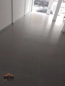 Conjunto Comercial / Sala para alugar, 160m² no Centro, Camboriú