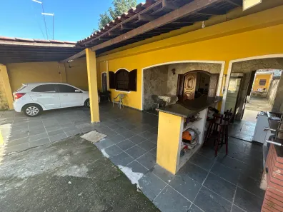 Casa com 2 Quartos para alugar, 250m² no Miguel Couto, Nova Iguaçu