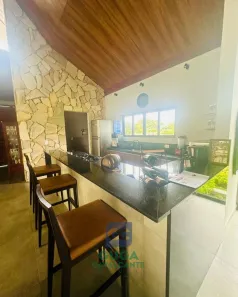 Casa de Condomínio com 3 Quartos para alugar, 180m² no , Bananeiras