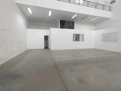 Galpão / Depósito / Armazém para alugar, 228m² no Jardim Fontana, Cotia