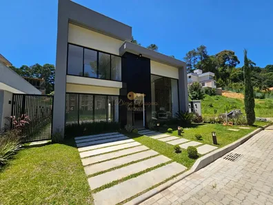 Casa de Condomínio com 3 Quartos à venda, 350m² no Posse, Teresópolis
