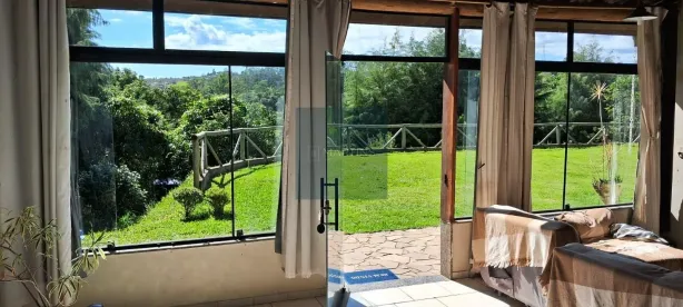 Fazenda / Sítio / Chácara com 4 Quartos à venda, 3100m² no Campo Largo, Jarinu