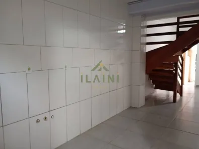 Sobrado com 2 Quartos para alugar, 80m² no Areias, Camboriú