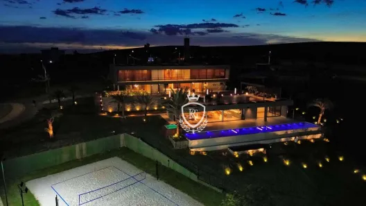 Casa de Condomínio com 6 Quartos à venda, 1500m² no , Piedade