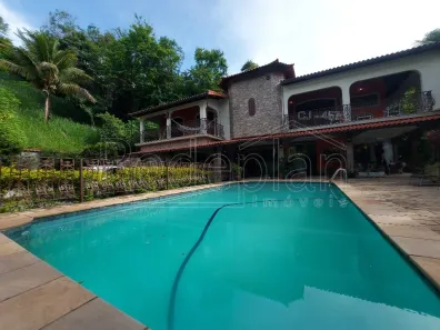 Fazenda / Sítio / Chácara com 4 Quartos à venda, 649m² no 9 de Abril, Barra Mansa