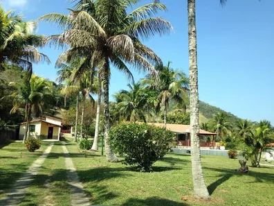 Fazenda / Sítio / Chácara com 4 Quartos à venda, 200m² no Rio Seco (Bacaxá), Saquarema