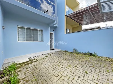 Sobrado com 2 Quartos para alugar, 101m² no Água Verde, Blumenau